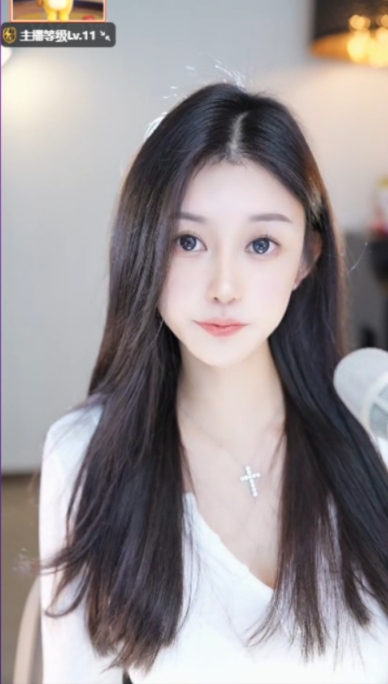 误会解除皆大欢喜，子皿哥穿兰梦莎VP