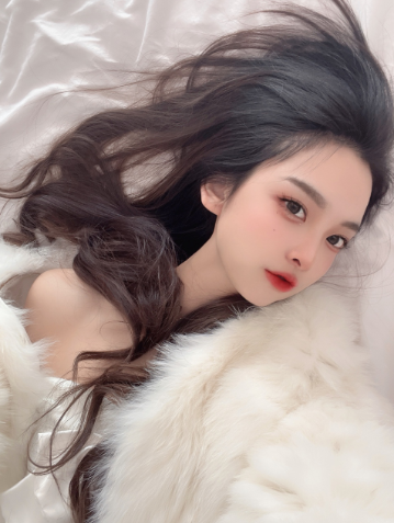 展现实力！电母CC夺得头条