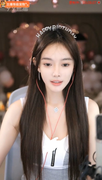 大佛转账3851为芮甜甜庆生，暖心！