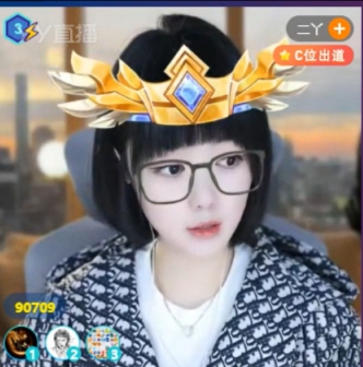 团战女王吃鸡，九情直呼别整我？