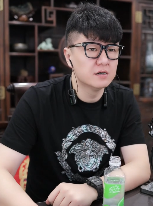 总吃吕小喜大哥，大佛有大哥准介绍