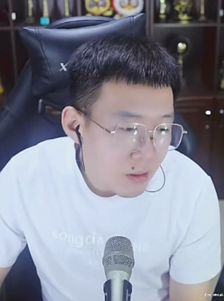 确定分手了，小白龙讲述与武一七分手原因