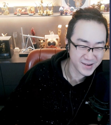 月瘦20多斤，毕加索即将赢大哥！