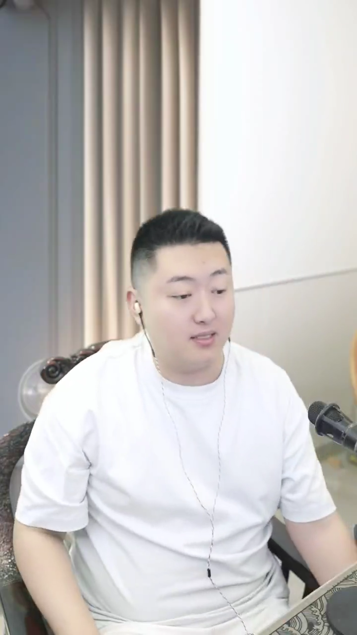 小洲自曝收入：我可没有五千万