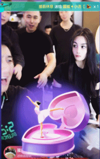 犯众怒被兄弟围殴，大叔壕刷救命