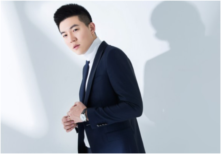 子皿哥赞阿哲人不错，玄律：我认！