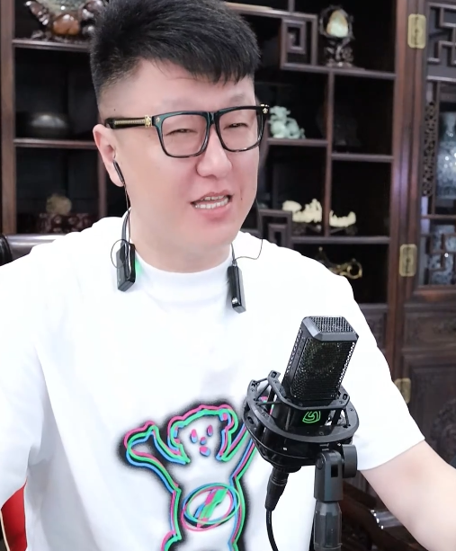 九辰哥为何不玩YY？大佛曝原因