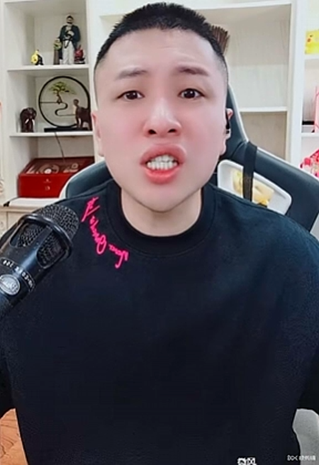 这两大神豪消费都过亿了，他接手家族产业