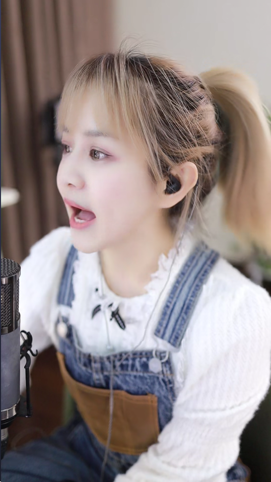 文儿：禁止抹黑任何消费大哥