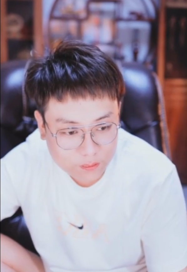 大傻宣回应跟格格巫矛盾：有错就认