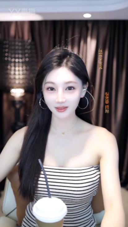 随风哥喜欢，小猫咪外号“上海张天爱”！