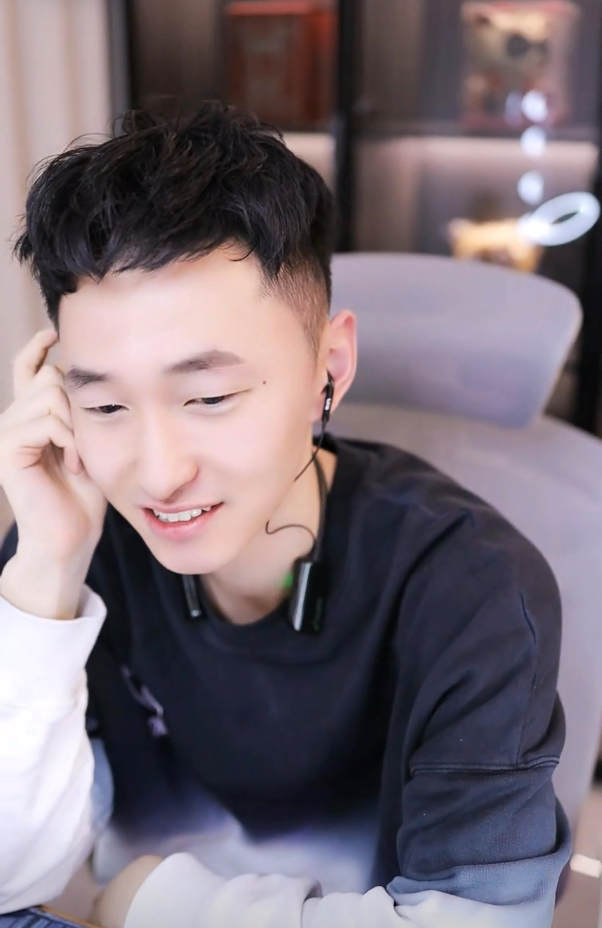 探戈哥秀恩爱，眼里除了晓夏看不到其他女人