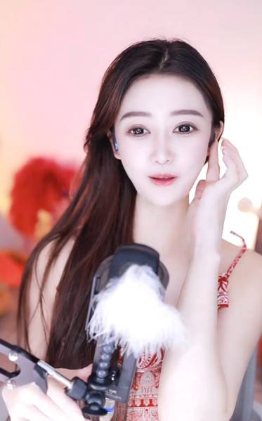小苹果以一人之力带领徽娱登前5