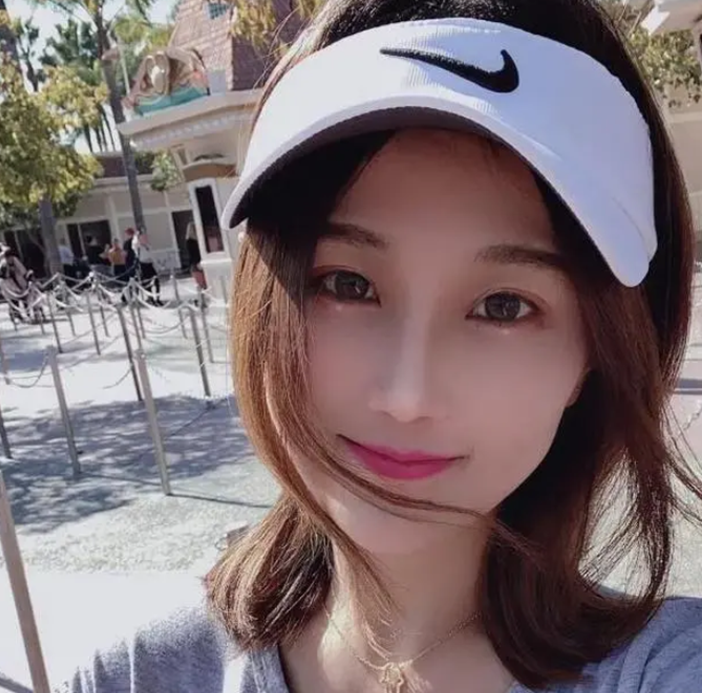 雪儿吃杰哥十万，抢下小时榜