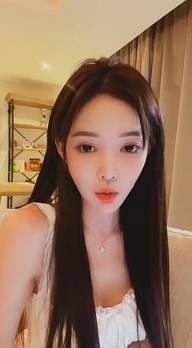 新神豪是芮甜甜现实认识的大哥