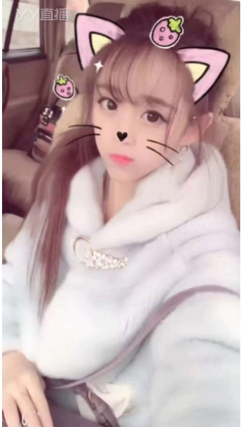 徐梦尧十七岁旧照，无变化