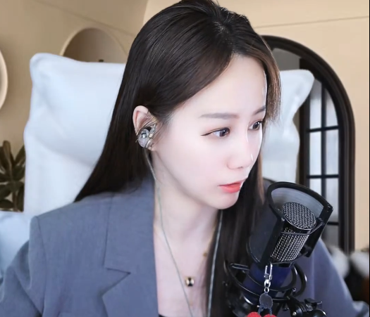 电母被打到改点，樱桃太狠了