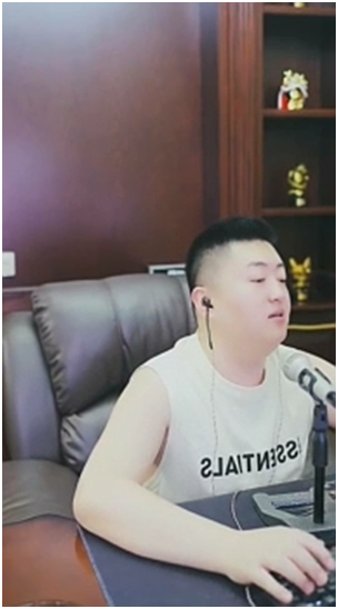 小洲：子皿哥只要上线就会给我刷好几万