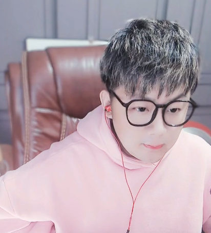 YY现超级神豪，一周刷刘大洋30万