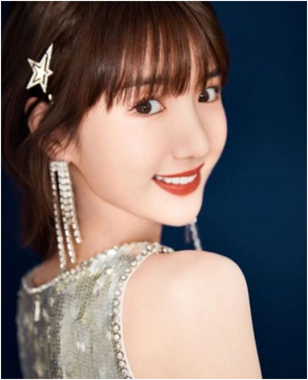 华矩满是电母，她再成黑马