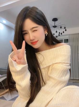 气质优雅，绝美晓稀答谢众人