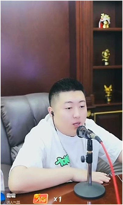 花哥人脉广，牌面非常足