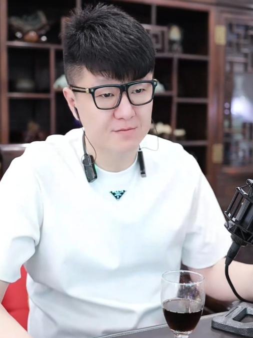 频道没大哥，众徒弟不接乱斗！