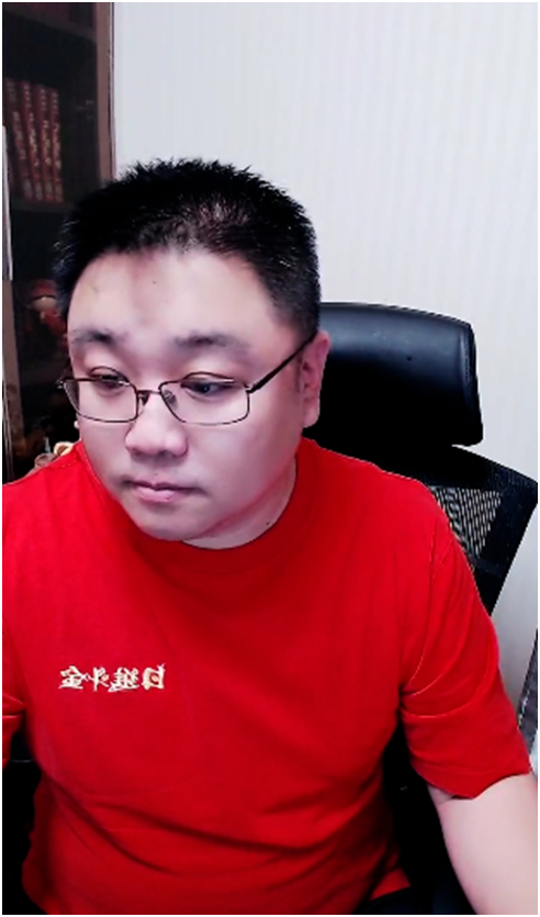 来自超级神豪的支持，她无疑是超级电母