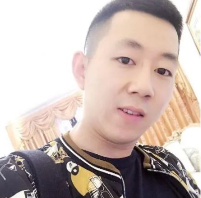 大哥撮合王小源阿哲一起吃饭