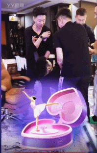 犯众怒被兄弟围殴，大叔壕刷救命