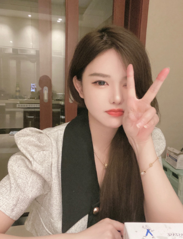 巨资！电母十三签约奇领传媒