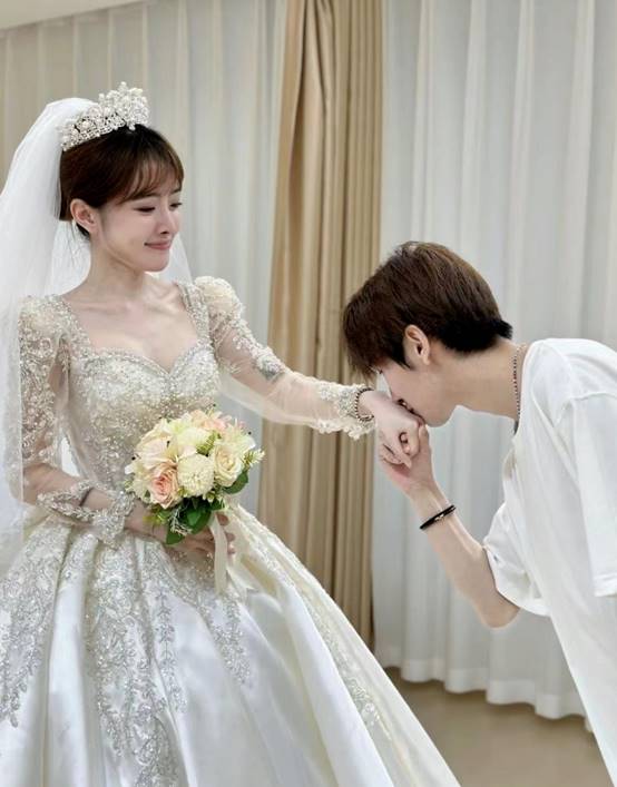 YY日报：国威应战？甜甜曝瓜