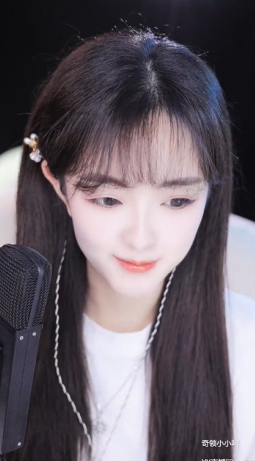 大哥若给一千万，小小呵表态马上再续5年！