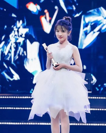 YY日报：老李两月归？甜甜求放过