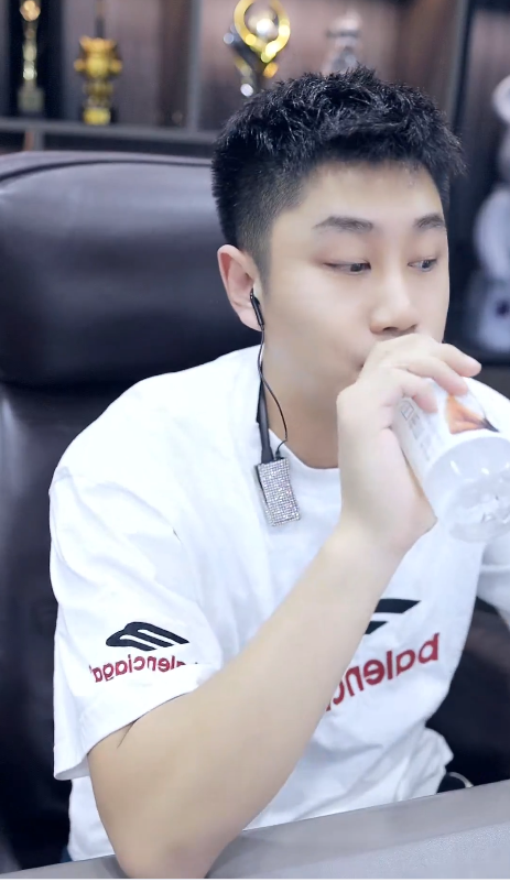 安迪到期！喊话再次签约额很谨慎