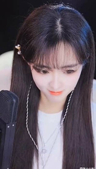 神豪给一千万，小小呵立即续约