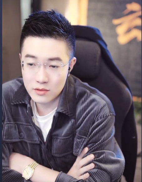 酋长哥爆阿哲杭州豪宅风景好