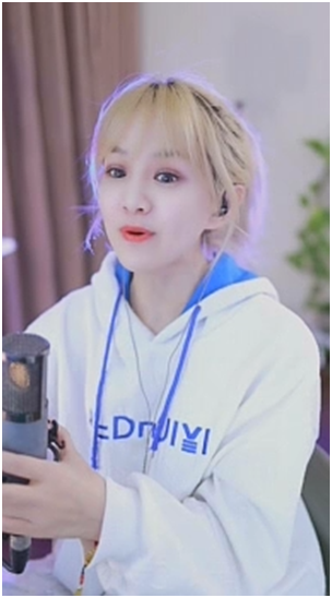 美人哥与羊哥相聚喝酒，连喝两天！