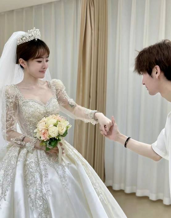 YY日报：国威应战？甜甜曝瓜