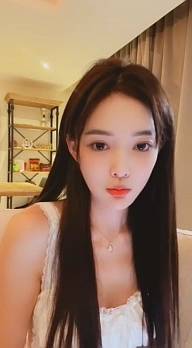 新神豪是芮甜甜现实认识的大哥