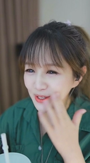 杰哥好大哥，进直播间就豪刷帝王套