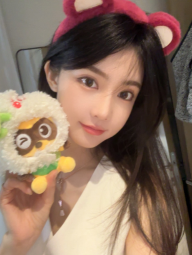 心哥一如既往豪刷，颜可真电母！