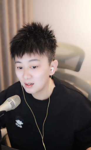 九情直言杰哥不喜欢被捆绑！