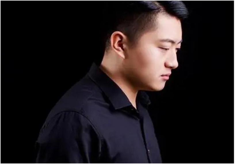 小洲：我从不需要托，因为我大哥不断