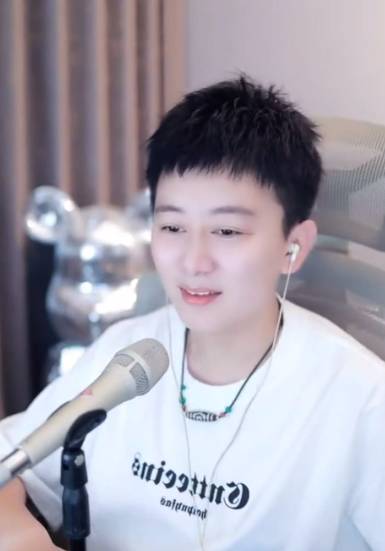 羊哥谈阿哲刷500万，他要当大哥