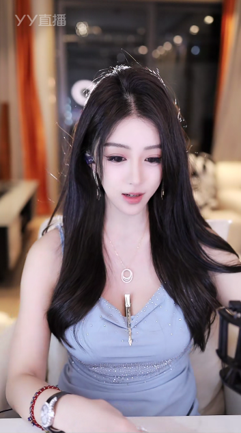 啧哥上线“救驾”，公屏秀恩爱