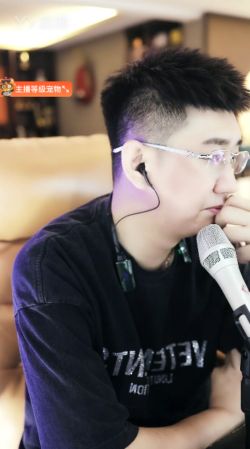 小浩：阿哲是最低调的网红