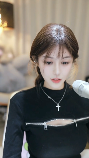 兰梦莎晒跟玄律聊天记录平息节奏