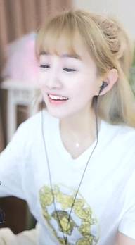 文儿大哭，没钱了所以直播！