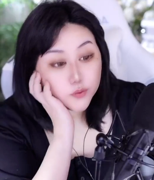 除了某个人，大Q从未返过钱